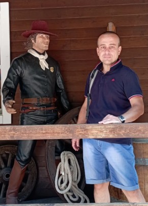Denis, 45, Italy, Bassano del Grappa