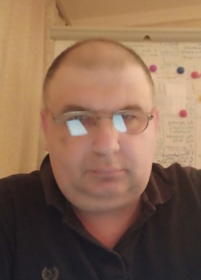 Евгений из Ялты 49 лет