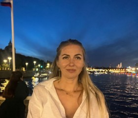 Yana, 42, Moscow