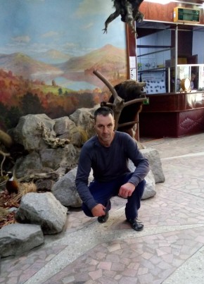 Ivan, 47, Russia, Kirovskiy