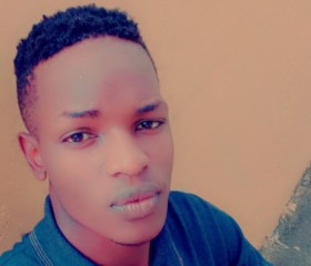 Adamz, 23 года, Kampala
