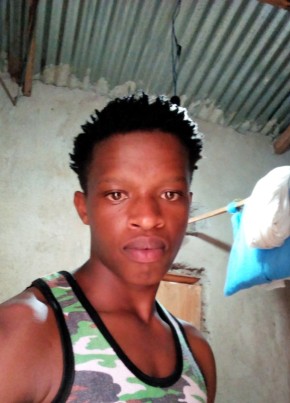 MUTIMA PAUL, 18, Republika y’u Rwanda, Kigali