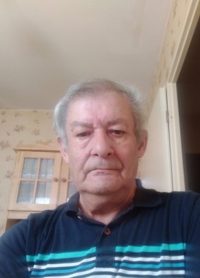 Guy, 79, République Française, Tergnier