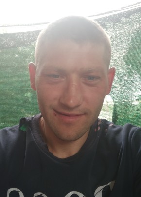 Anton, 40, Russia, Sevastopol