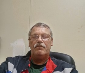 Vova Vikhlyantsev, 59, Volkhov