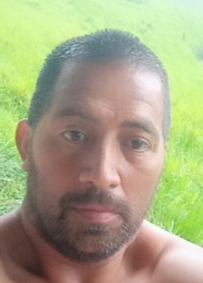 Rolando из Machala 42 года