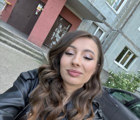 Ayya, 22, London