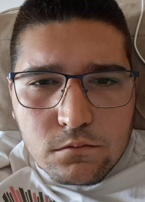 Veljko из Крушеваца 23 года