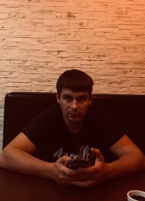 Игорь из Саратова 40 лет
