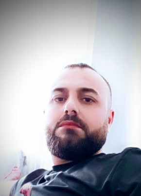 Cihad, 31, Türkiye Cumhuriyeti, Esenyurt
