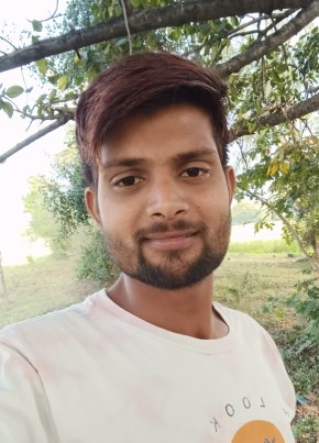 Sunil, 18, India, Maksi