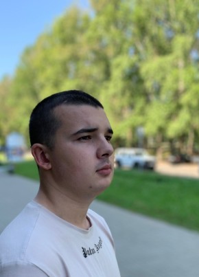 Кирилл, 22, Россия, Киров (Кировская обл.)