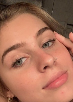 Sophie из Los Angeles 24 года