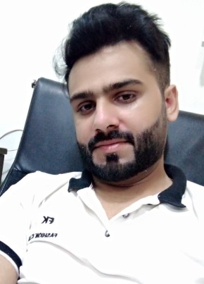 Zain, 28, Pakistan, Lahore