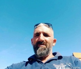 Mihai, 46, Vaslui