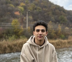 Joni, 18, Yerevan