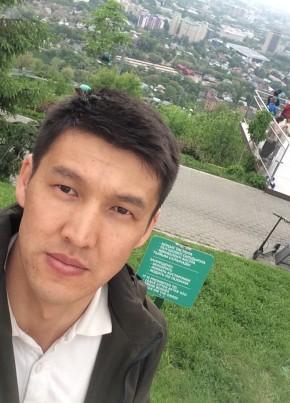 Данияр, 30, Кыргыз Республикасы, Бишкек