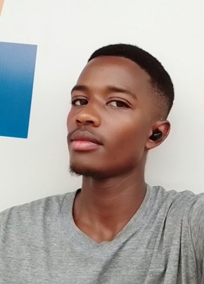 Kali, 24, Rwanda, Kigali