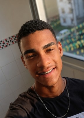Icaro Tobias из Salvador 19 лет