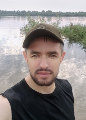 Артём из Ижевска 43 года