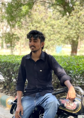 Laddi, 21, India, Hisar
