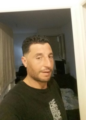 Aziz, 40, République Française, Bussy-Saint-Georges