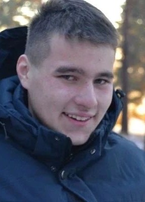 Влад Гламазденко из Баргузина 21 год