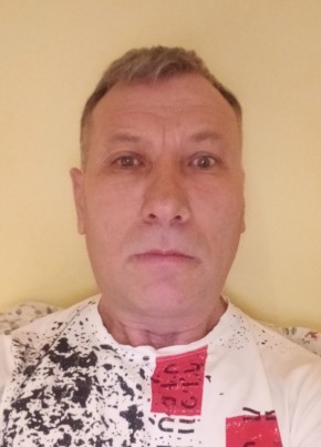 Razvan из Curcani 51 год