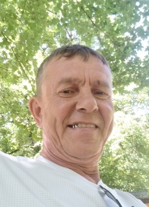 Виталий из Каменск-Уральския 63 года