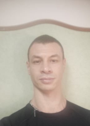 Henry из Esbly 36 лет
