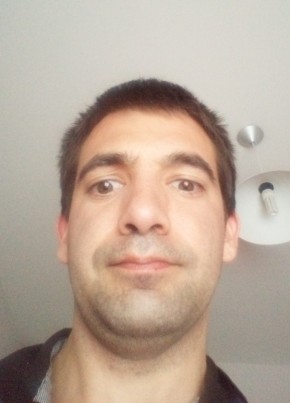 Yoann , 36, République Française, Laval