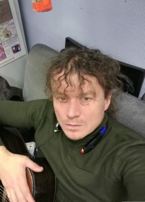 Alien, 44, Russia, Moscow