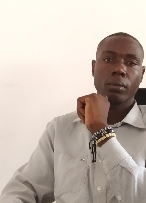 Juniorbaye, 35, Republic of Cameroon, Douala