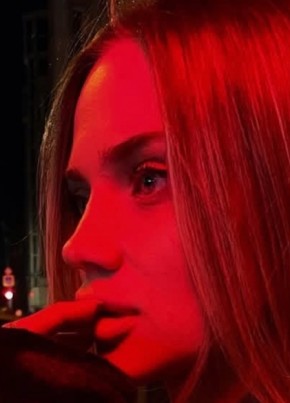 R, 22, Russia, Moscow