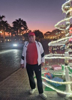 Mihai Bradu из Chişinău 74 года