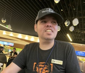 German, 33, Los Angeles