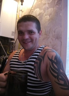 Александр, 37, Россия, Тихвин