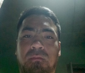 Fazliddin Dusmur, 29, Jizzax
