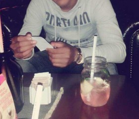 Angel, 22, Winschoten