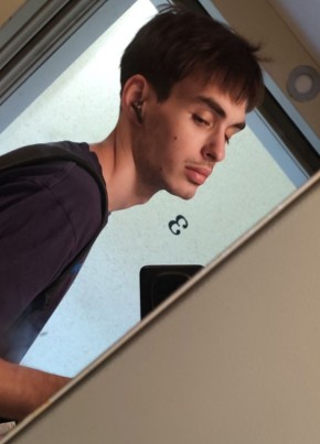 Александр из Гатчины 22 года