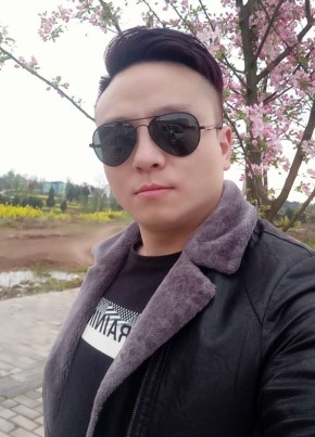 李佳阳, 36, 中华人民共和国, 昆明市