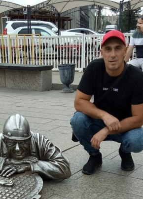 Владимир из Гатчины 46 лет