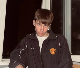 Ilya, 18, Moscow