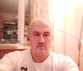 Борис, 68 лет, Санкт-Петербург
