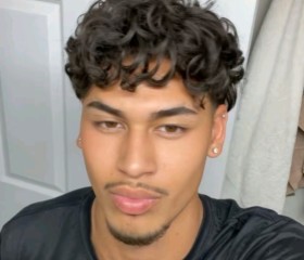 Alejandro, 22, Frankfurt am Main