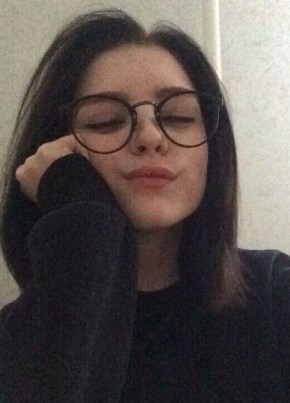 Виктория, 21, Россия, Геленджик