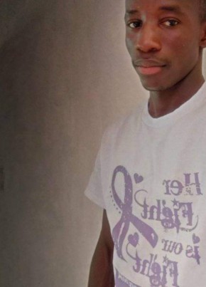 Stephen v kromah, 23, Liberia, Monrovia