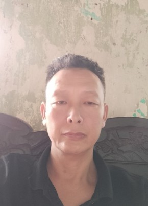 Mr Hưng, 48, Công Hòa Xã Hội Chủ Nghĩa Việt Nam, Hà Nội