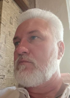 Виталий из Мурманска 48 лет