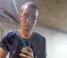 Maksim, 21, Orenburg